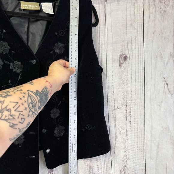 Vintage Black velvet Academia Embroidered Button Up Floral V-Neck Vest 14 - Picture 6 of 7